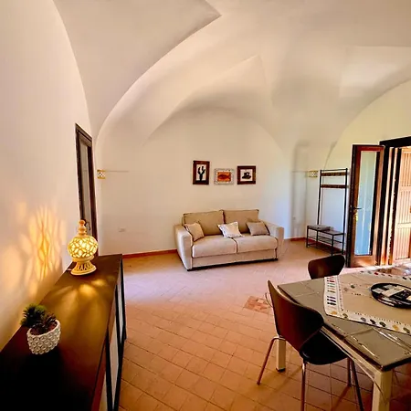 Ciuri Di Dammusi * Pantelleria